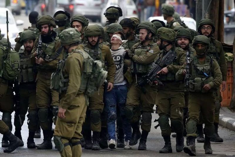 Ditangkap oleh 23 Tentara Israel, Foto Remaja 16 Tahun Ini Viral dan Jadi Simbol Perjuangan Palestina