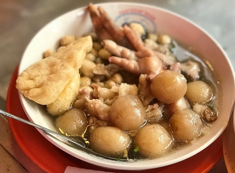 Sensasi Makan Bakso Aci Viral di Ibu Kota seperti Apa Rasanya?