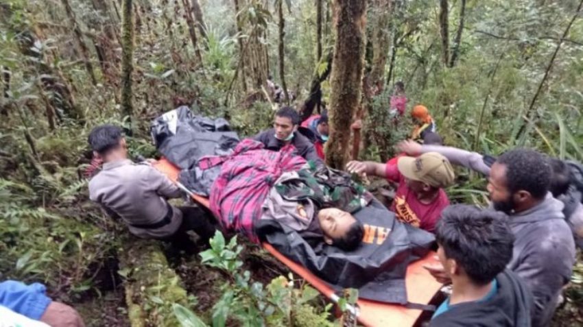 Kondisinya Mengkhawatirkan, Bocah 12 Tahun ini Selamat dari Kecelakaan Pesawat di Papua