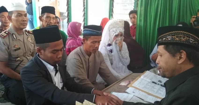 Bawa Kabur HP Orang, Pria Tulungagung Nikah di Kantor Polisi, Kedua Mempelai dan Keluarga Bersedih