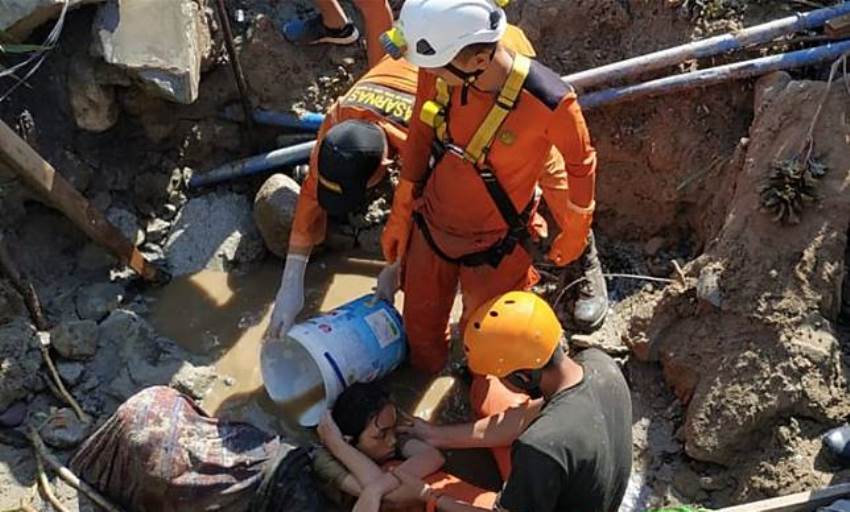 Viral Kisah Nurul Bertahan Hidup 2 Hari Di Kubangan Air Usai Gempa dan Tsunami di Palu