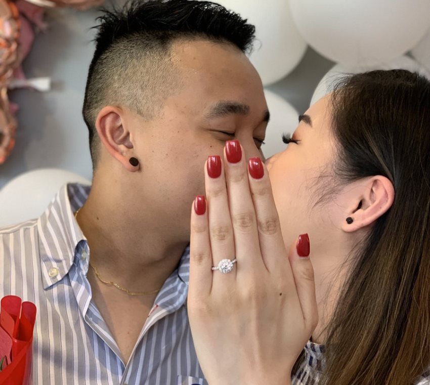 Terlihat Sempurna dan Romantis, Fakta Dibalik Foto Pamer Cincin Tunangan ini Kocak Abis