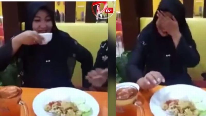 Viral Video Perempuan Minum Air Kobokan Gara-Gara Keasyikan Ngobrol