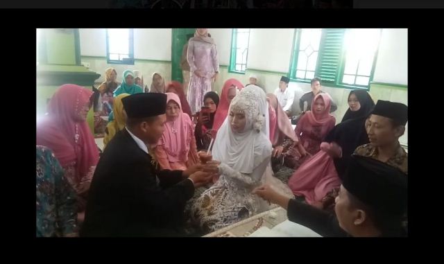 Viral Pria Ini Nikahi Kekasihnya dengan Mas Kawin Es Cendol