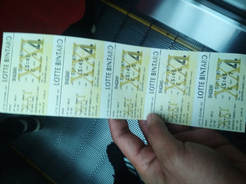 Kapok Lihat Pasangan yang Ciuman saat Nonton, Cowok ini Borong Tiket Bioskop