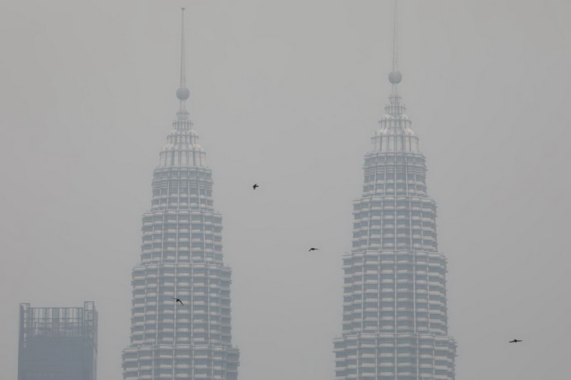 Gara-Gara Kabut Asap, Netizen Indonesia-Malaysia Siap Perang Pakai Kipas Angin