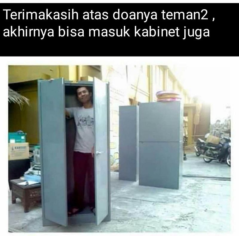 Cerita Pria Tanpa Kemeja Putih Masuk Kabinet, Jadi Viral