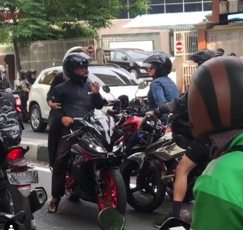 Viral Pengendara Motor Nekat Lawan Arah, Ditegur Malah Marah-Marah