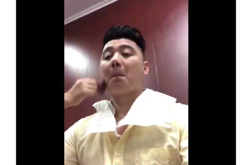 Viral Video Chef Arnold Dandan, Netizen: Kayak Bocah SD Mau Sekolah