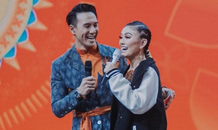 Daniel Mananta Bela Agnez Mo, Netizen Gaduh