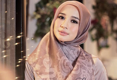 6 Artis Indonesia Ini Punya Anak Sebelum Nikah, No 2 Diisukan Gay, No 4 Hamil Duluan!