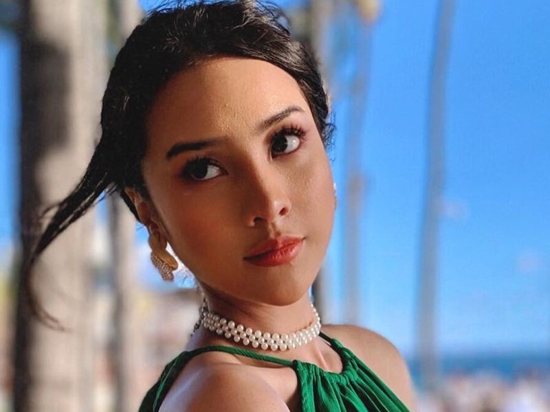 Potret Gemas Anya Geraldine Kenakan Dress Hijau, Netizen Auto Sayang!