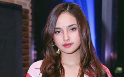 Diteror Bakal Diperkosa dan Dibunuh, Hidup Artis Ini Jadi Tak Tenang! Terlalu Cantik?