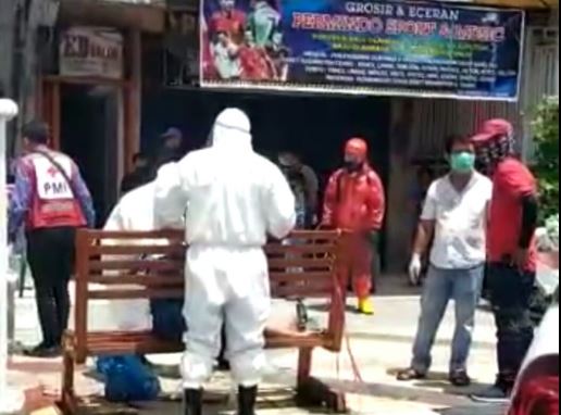 Viral Perempuan Pingsan di Area Pertokoan Kota Padang Dikira Terpapar Corona