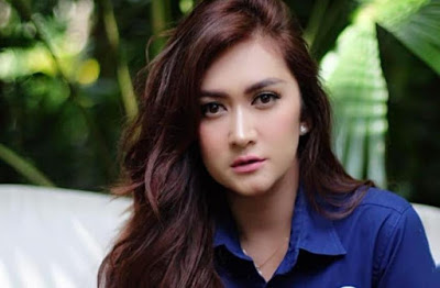 Dulu Dituding Kena Azab Karena Pindah Agama, Begini Nasib Artis Cantik Ini Sekarang!