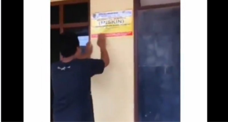 Heboh! Rumah Mewah Dilengkapi Mobil Ditempeli Stiker Keluarga Miskin