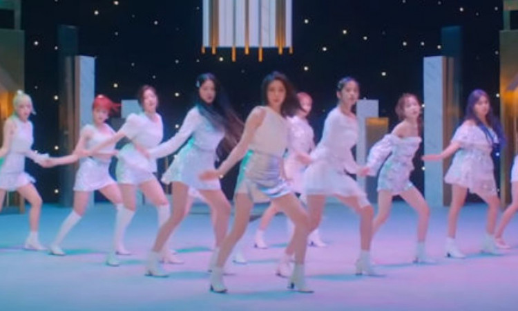 Netizen Temukan Kejanggalan di MV Baru IZ*ONE, Sosok Ini Paling Disalahkan!