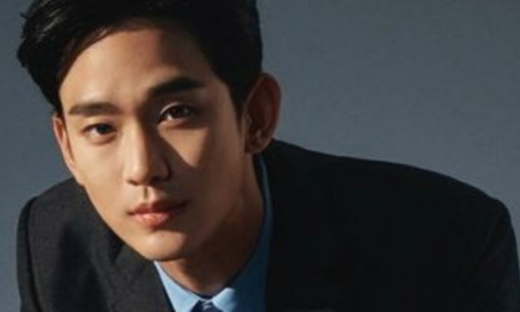 Beredar Foto Masa Kuliah Kim Soo Hyun, Gaya Rambut Bikin Netizen Syok!