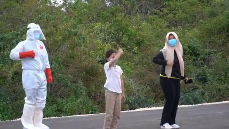 Viral Bocah 9 Tahun Main Tik Tok Hibur Tim Medis dan Pasien Covid-19