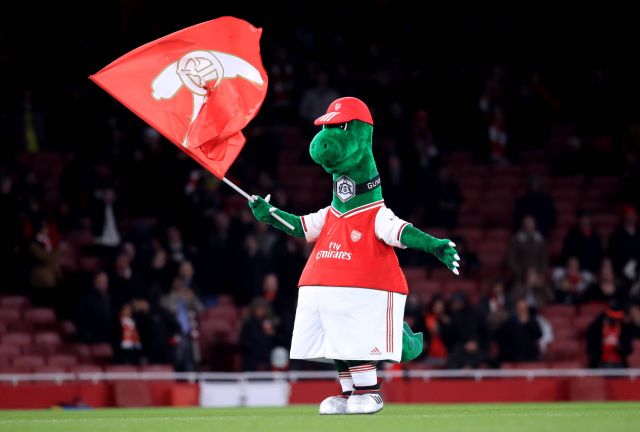 Mesut Ozil Gaji Gunnersaurus, Legenda Arsenal Sebut demi Memenangkan Hati Fans