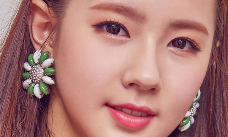 Beredar Foto-Foto Masa Kecil Miyeon (G)I-DLE, Netizen: Boneka Barbie!