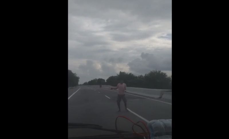 Viral Pungli di Jalan Tol, jika Tak Memberi Mobil Dilempar Telur