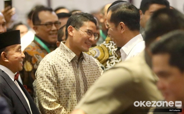 Menpar Sandiaga Uno, Netizen: Emang Bapak Ganteng