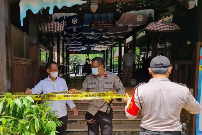 Viral! Polisi Bubarkan Pengunjung Waterboom Lippo Cikarang