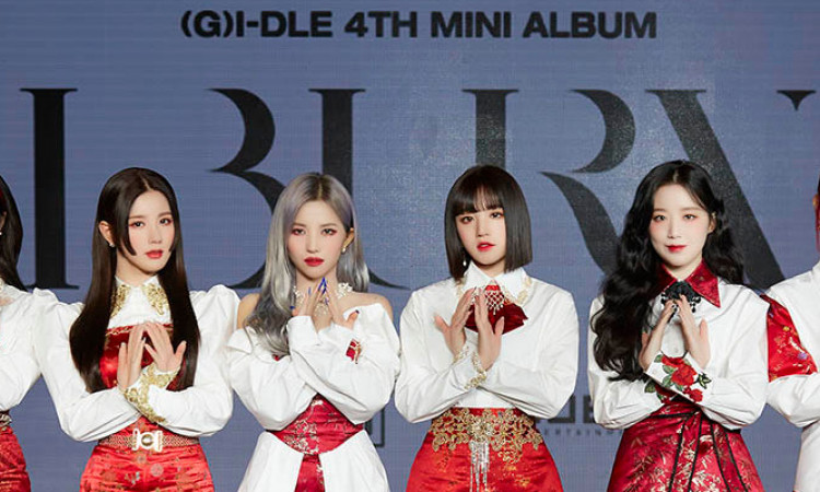 Gaya Outfit (G)I-DLE Di Showcase Online Comeback Lagu 'HWAA' Disorot Netizen