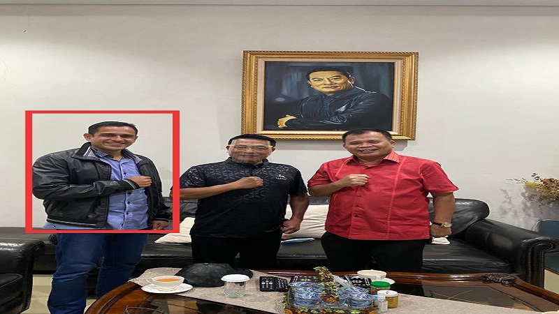 Viral, Netizen Unggah Foto Moeldoko Bareng Nazaruddin