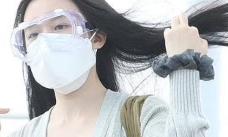 Pakai Perlindungan Ganda Saat Pulang ke Taiwan, Netizen Soroti Penampilan Shuhua (G)I-DLE di Bandara