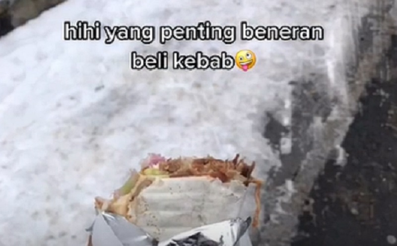 Viral Netizen Iseng Beli Kebab ke Jerman, Orang Kaya Mah Bebas!