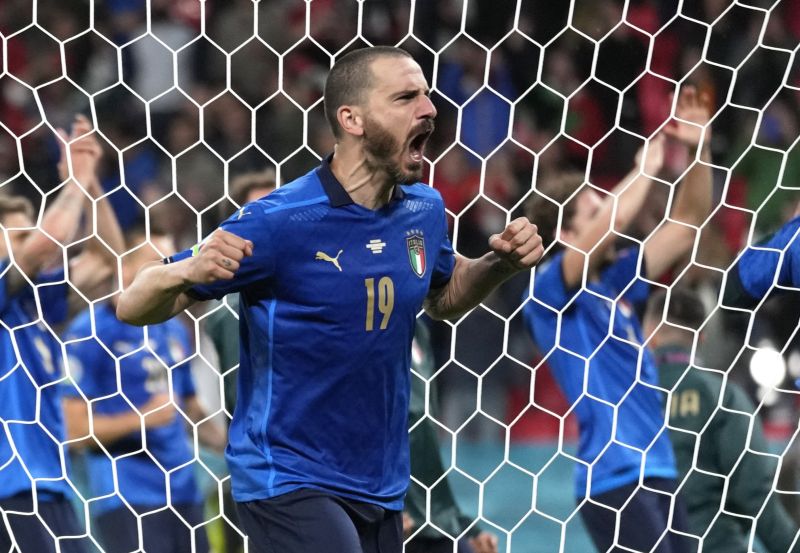 Viral! Video Kocak Leonardo Bonucci Ditangkap Steward Gara-Gara Dikira Penonton