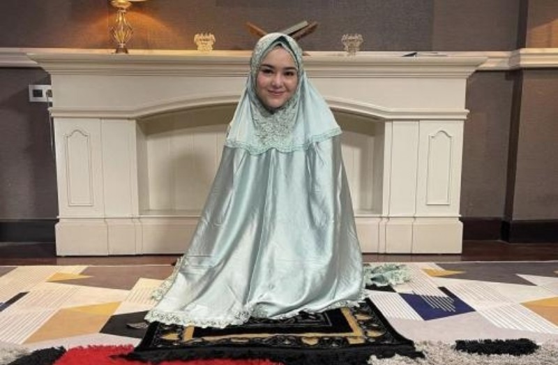 Amanda Manopo Cantik Pakai Mukena, Netizen: Harganya Bikin Nangis