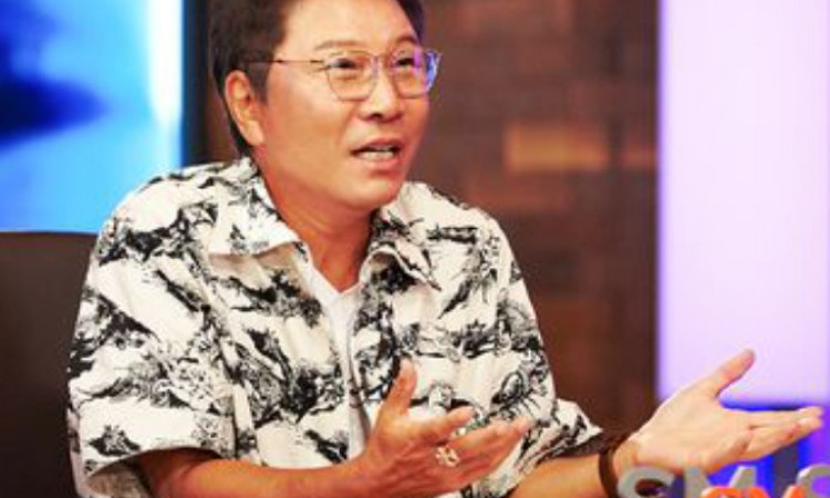 Lee Soo Man Punya Pacar 17 Tahun Lebih Muda, Netizen Soroti Perbedaan Usia