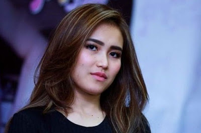 Tembus 50 Ribu Tanda Tangan! Ayu Ting Ting Terancam Diblacklist Semua Stasiun TV?