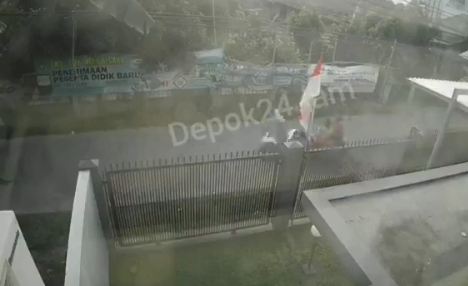 Heboh Begal Salah Sasaran di Depok, Nekat Curi HP Emak-Emak Sangar!