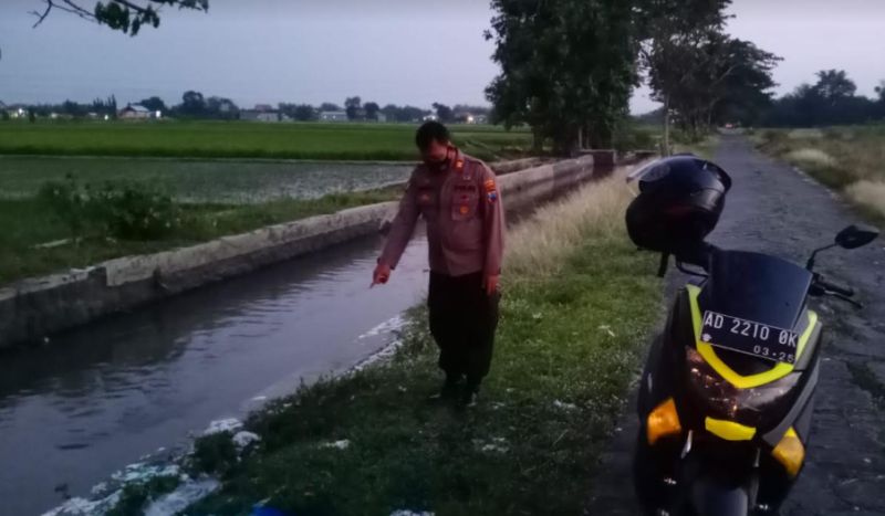 Heboh Sungai Merah di Klaten, Polisi Ambil Sampel Air