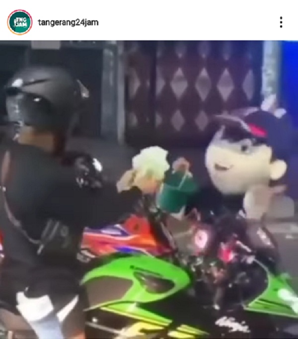 Viral Pria Bagikan Uang ke Badut Jalanan Justru Dihujat, Kenapa Ya?