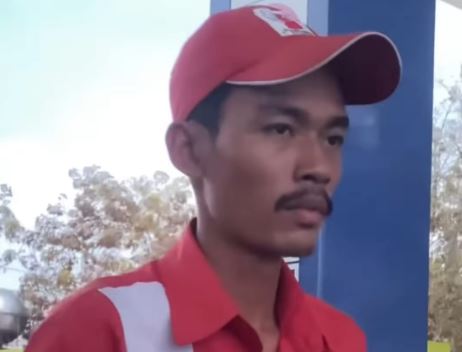 Viral Sejumlah Orang Berseragam PNS Beli Bensin Pertalite Rp10.000 Sambil Tetawa-Tawa di Dalam Mobil